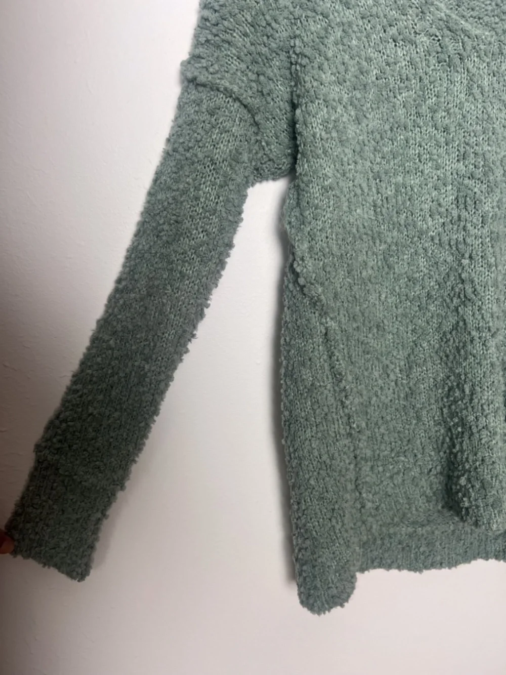 Abercrombie & Fitch Sage Green Fuzzy V Neck Sweater Women's Medium Soft Cozy